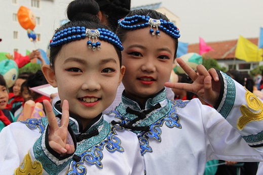 張北縣九卜樹小學(xué)舉行“展雙減碩果，迎多彩六一”文藝匯演活動(dòng)